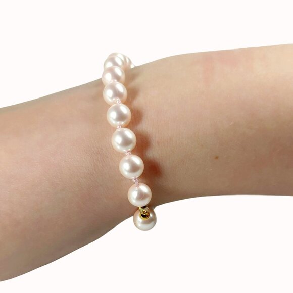 Vintage Light Pink Faux Pearl Bracelet With Gold Tone Clasp 7-Inches - Picture 1 of 4